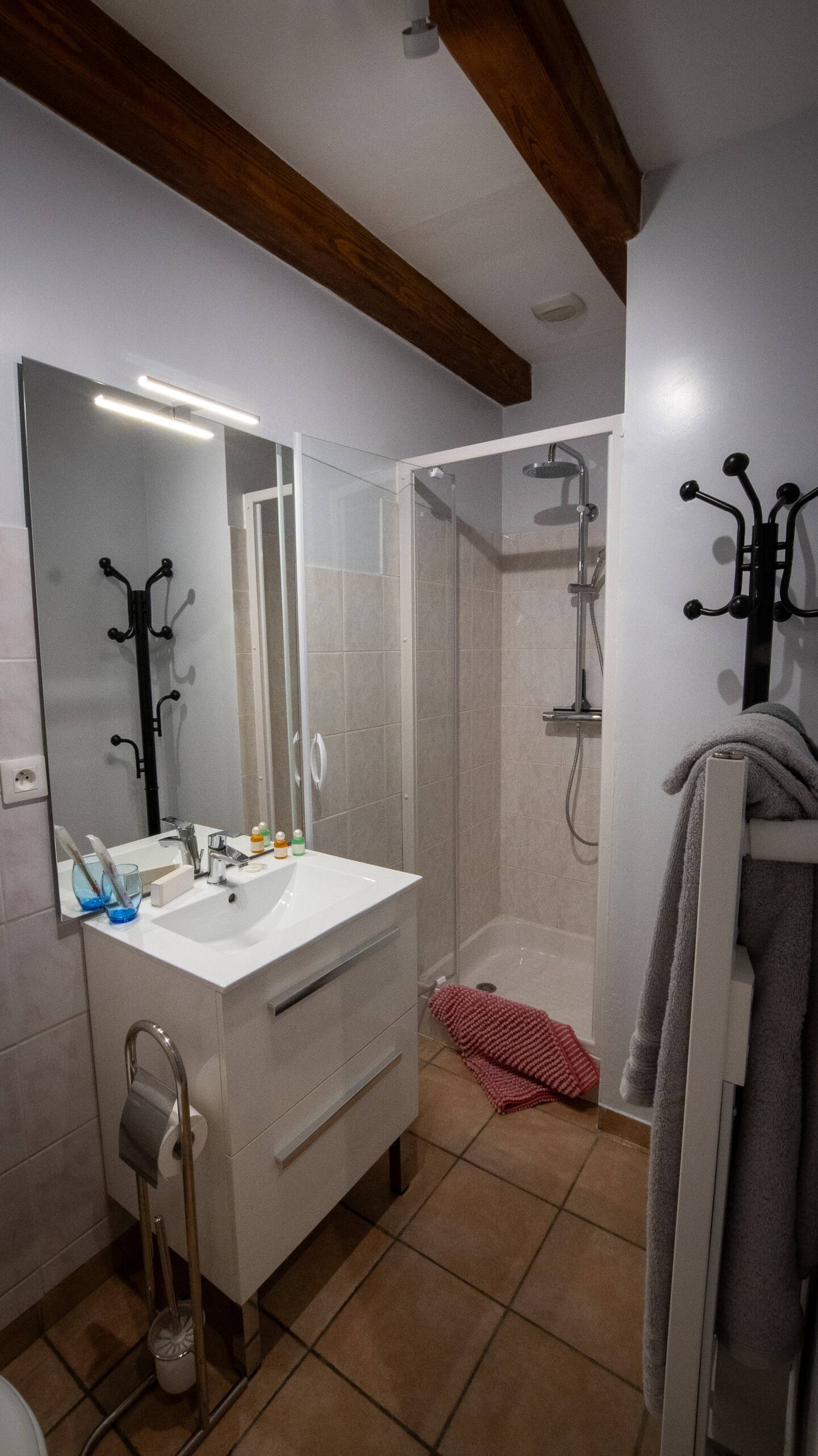 Le Petit Mona Elowen