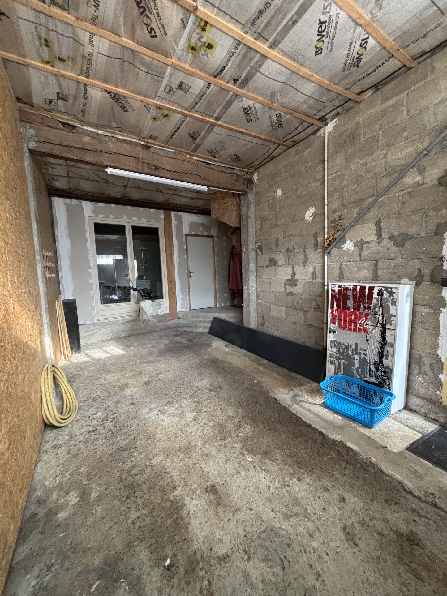 Gîte des Carmes à Vivonne – Grand Gîte Familial avec Terrasse, Baby-foot & Garage | Atout Clé Conciergerie