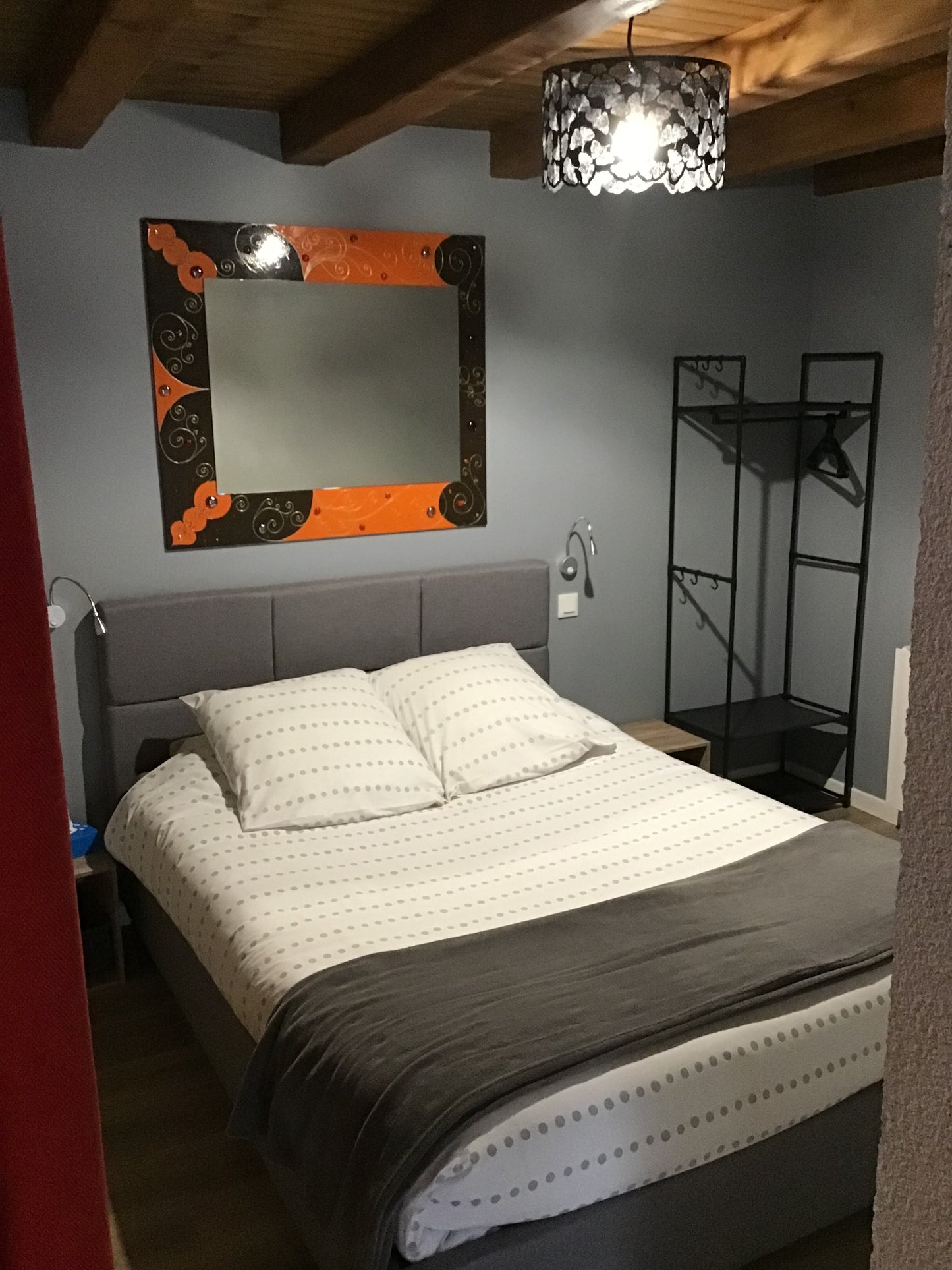 Le Petit Mona Céléna