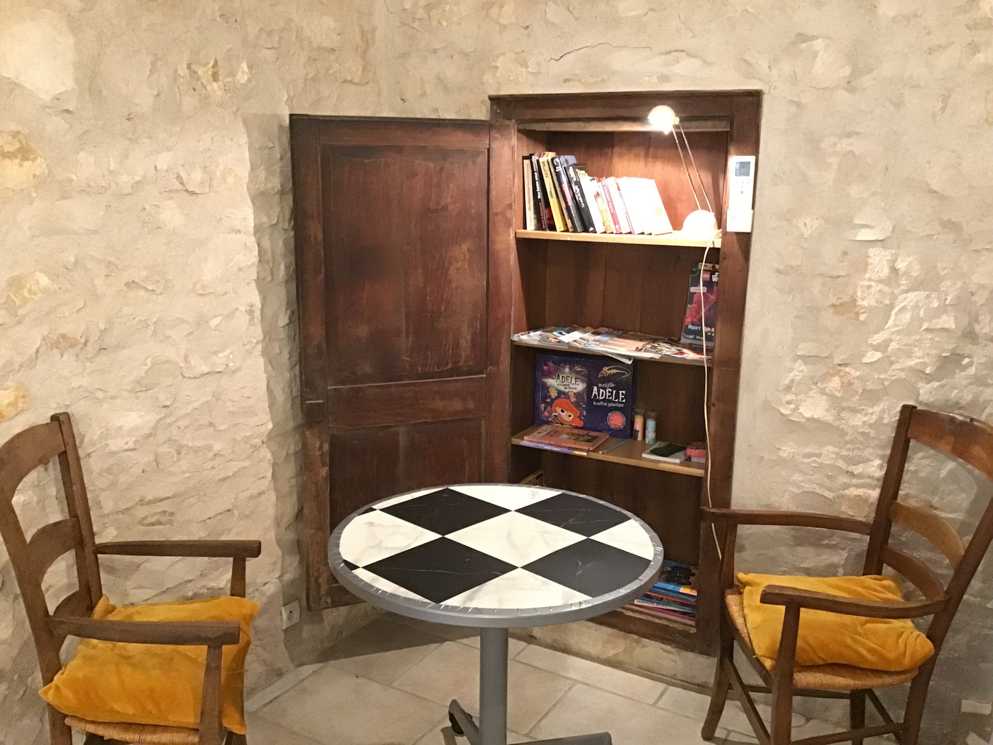 Le Petit Mona Céléna