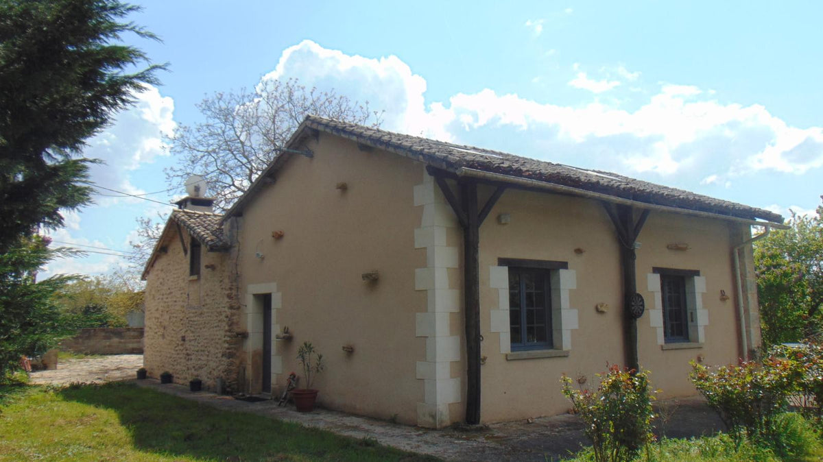 Maison de campagne à Saint Sauvant (86) – 6 personnes avec jardin | Atout Clé Conciergerie