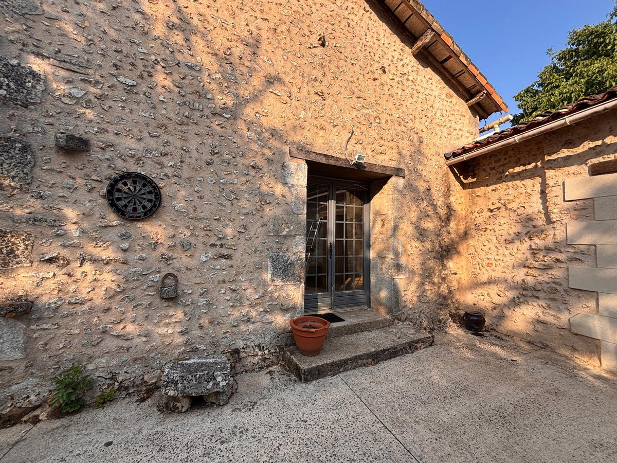 Maison de campagne à Saint Sauvant (86) – 6 personnes avec jardin | Atout Clé Conciergerie